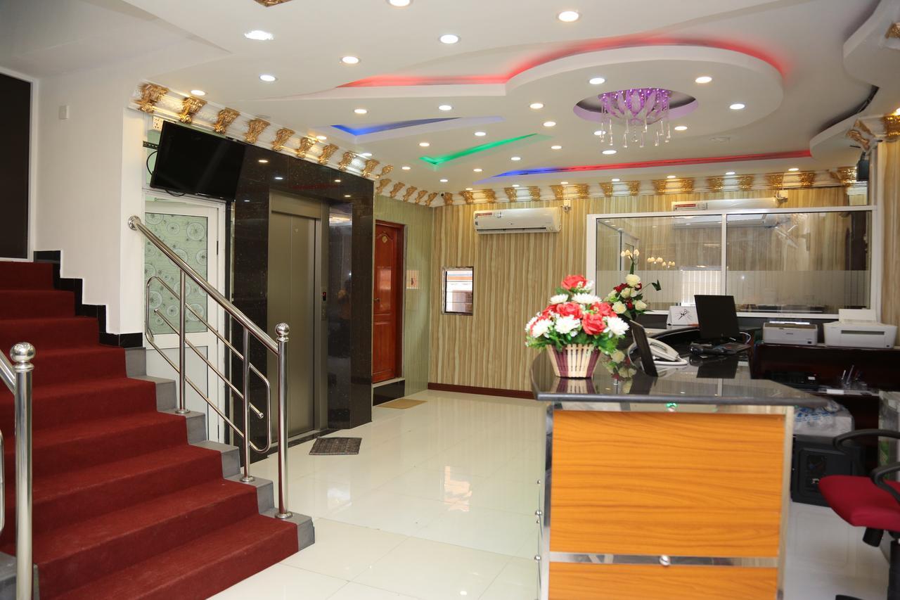 Global City Hotel Maligawatta エクステリア 写真
