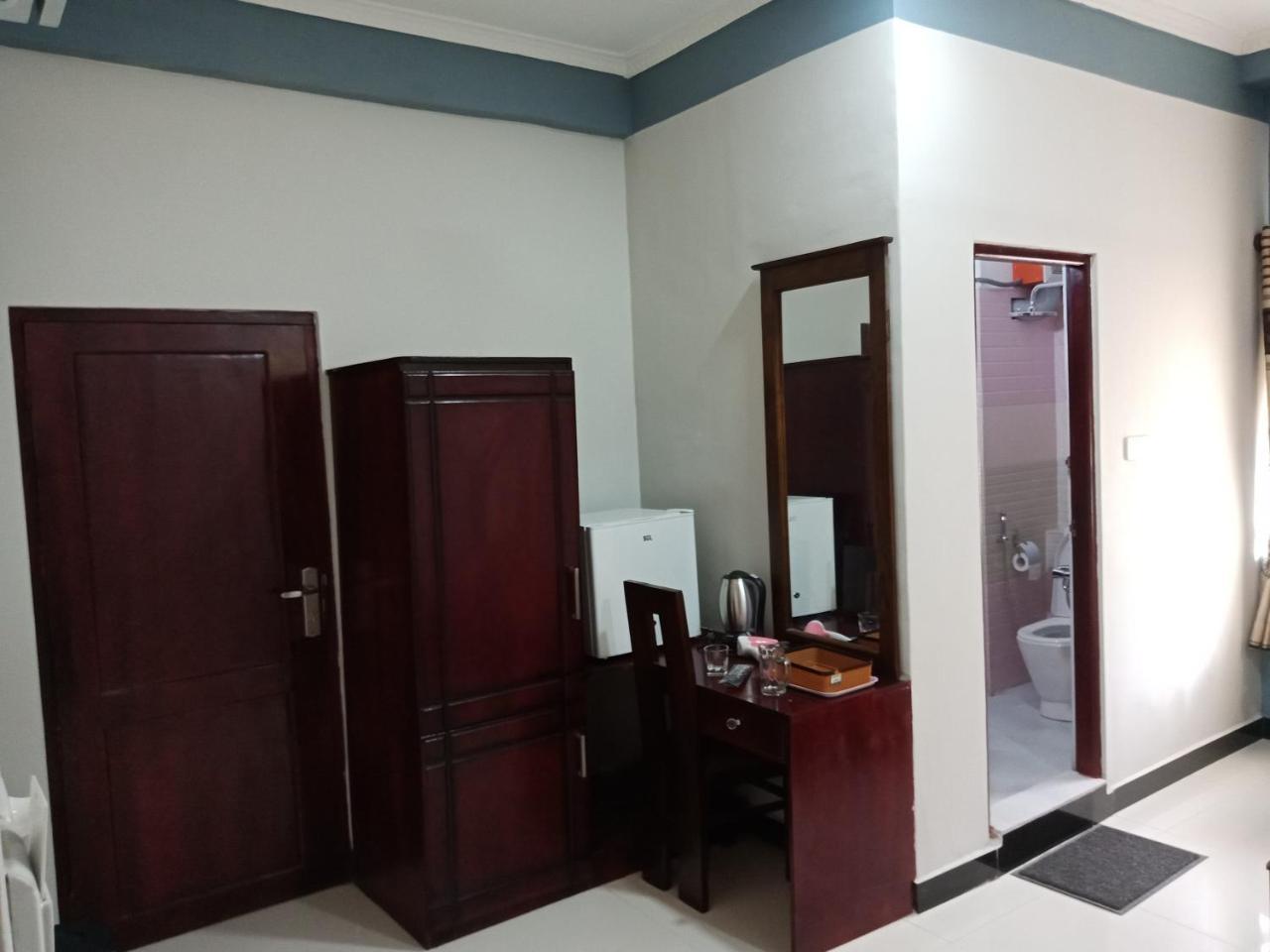 Global City Hotel Maligawatta エクステリア 写真