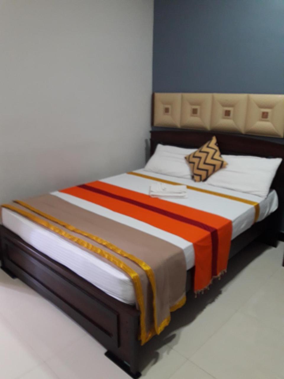 Global City Hotel Maligawatta エクステリア 写真