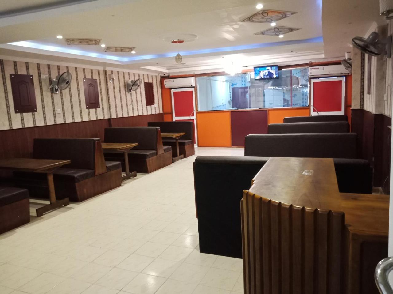 Global City Hotel Maligawatta エクステリア 写真