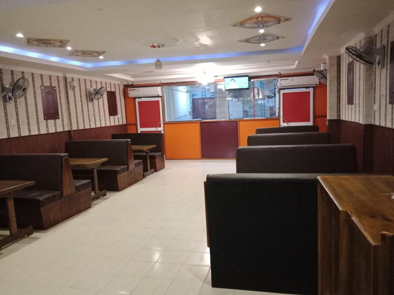 Global City Hotel Maligawatta エクステリア 写真