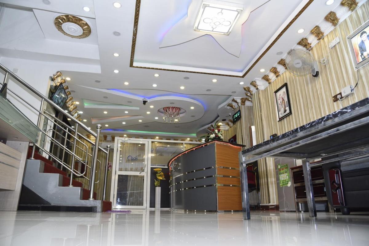 Global City Hotel Maligawatta エクステリア 写真