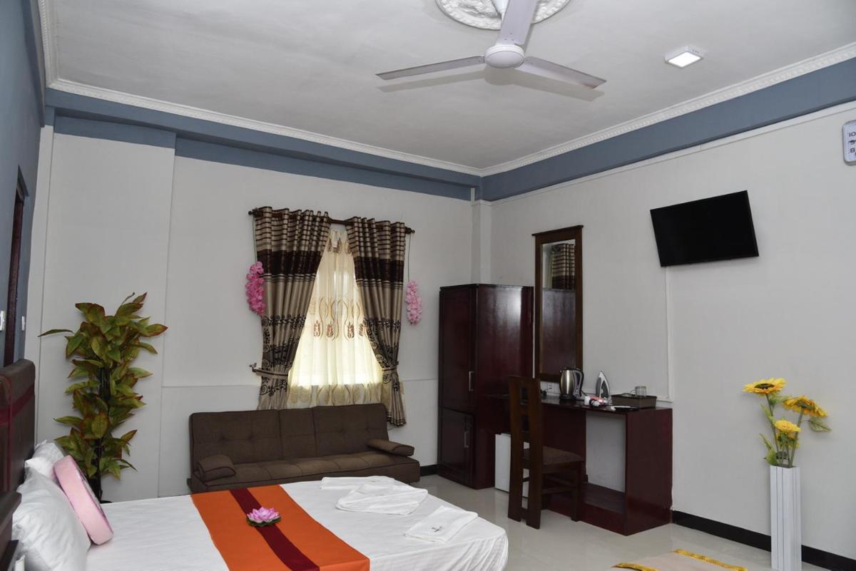 Global City Hotel Maligawatta エクステリア 写真