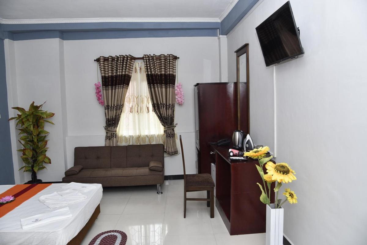 Global City Hotel Maligawatta エクステリア 写真