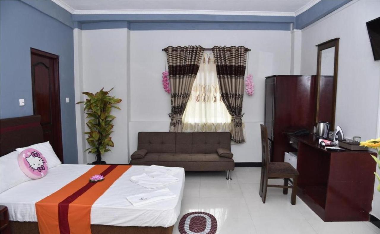 Global City Hotel Maligawatta エクステリア 写真